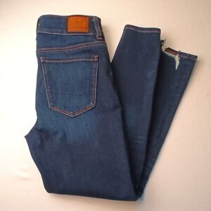 American Eagle Denim Jeans Size 4 Short Mid Rise Skinny Leg Dark Wash Chewed Hem